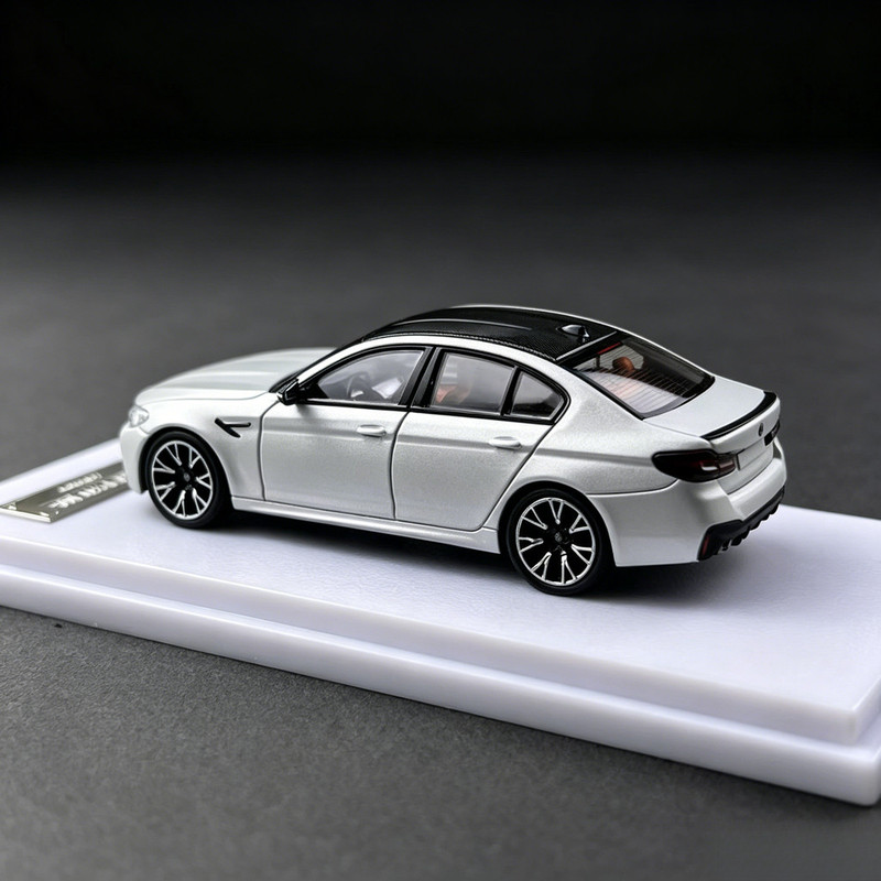 Howie Model 1/64 NEW BMW M5 F9 - огляд і ціна Die Cast Car 1 64